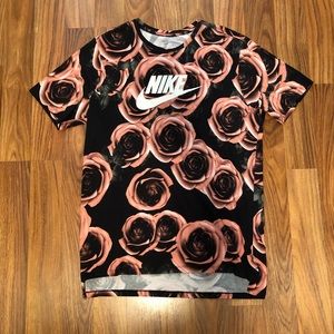 Nike Rose Print T-Shirt (VERY RARE)